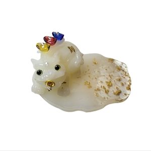 Pixiu Wealth Prosperity Statue to attract wealth and good luck, Feng Shui.